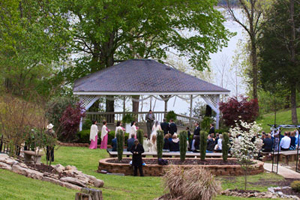 Amphitheater wedding